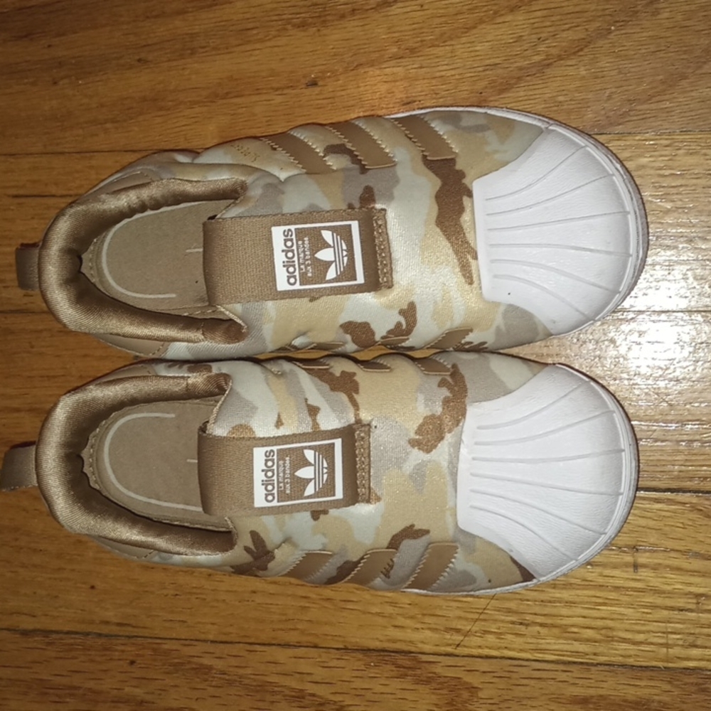 Adidas shell toe toddler shoe